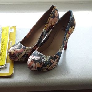 Wonder Woman heels!
